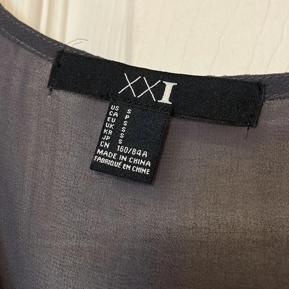 High-Low Sheer Tank - Picture 2 of 5